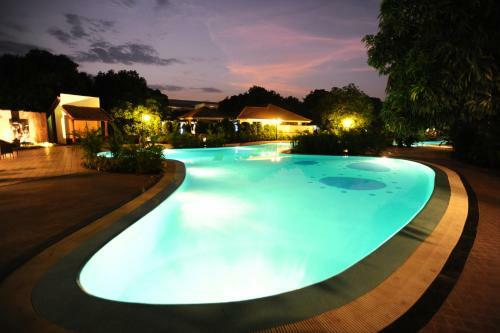 Hotel Madhubhan Resort & Spa