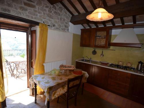 Splendid Apartment With Pool In Monte San Martino