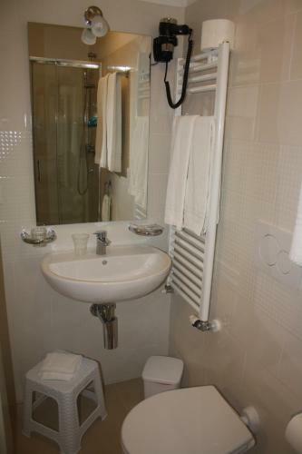 Hostal Affittacamere La Genzianella