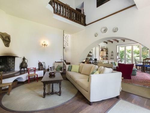 Lesa Villa Sleeps 8 Pool Air Con Wifi
