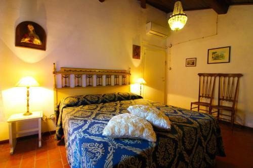 Torricella Villa Sleeps 4 Pool Air Con Wifi