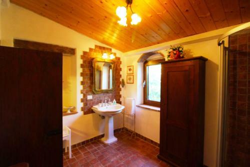 Torricella Villa Sleeps 4 Pool Air Con Wifi
