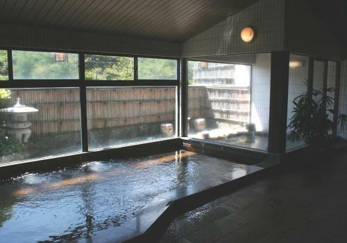 Tomada Onsen Iyashi No Yado Sensui