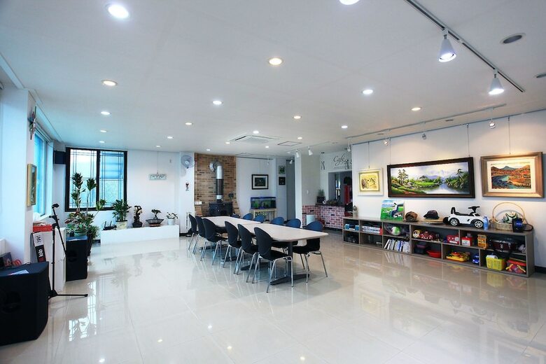 Forest Of Color Pension