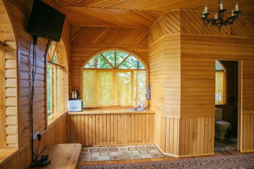 Hostal Holiday House Aveliya