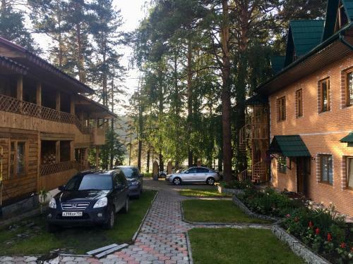 Hostal Holiday House Aveliya