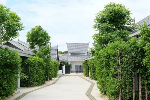 Hotel Me2 Singhamuntra Resort Kamphaengsaen