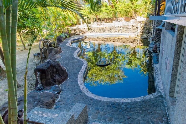 Whales Mountain & Seaview Resort