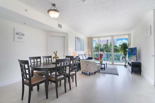Hotel 1, 2 And 3 Bedroom Ocean Condos With Balcony