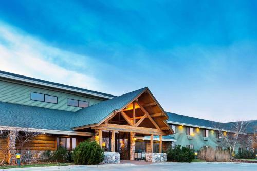 Posada Americinn By Wyndham Chamberlain Conference Center