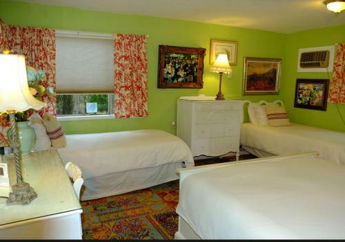 Lodge Yosemite Bug Rustic Mountain Resort