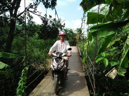 Quoc Phuong Riverside Homestay