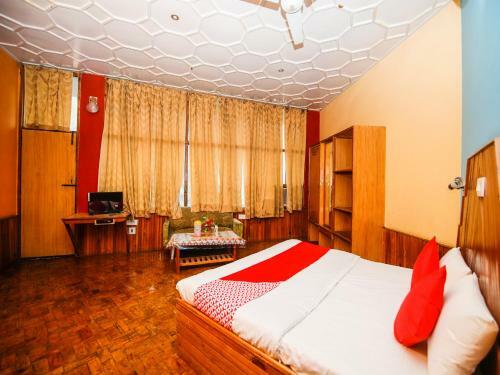 Hotel Oyo 26724 Mid Way Tourist Resort
