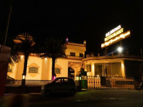 Hotel The Royal Paradise Resort And Salt Yard