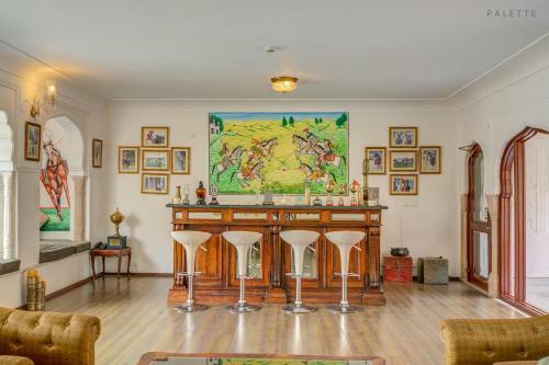 Hotel Talabgaon Castle Heritage Resort
