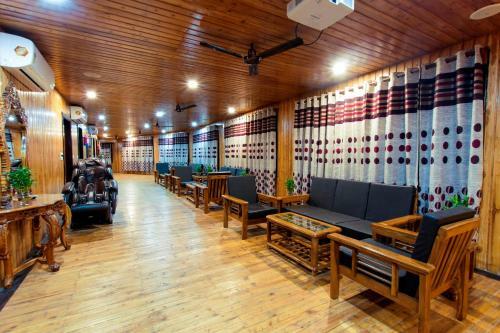 Hotel The Pahadi Organic
