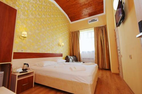 Hostal Guest House Ug-otel