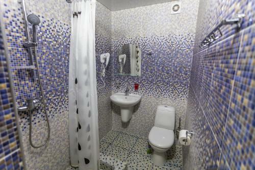 Hostal Guest House Ug-otel