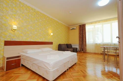 Hostal Guest House Ug-otel