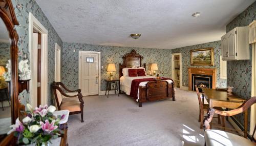 Bed & Breakfast Darby Field Inn