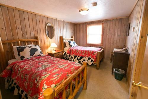 Hotel Silver Fork Lodge & Restaurant