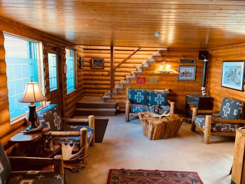 Hotel Silver Fork Lodge & Restaurant