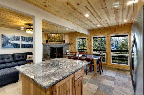 Apartamento Tall Pine Chalet Condo Unit A Condo