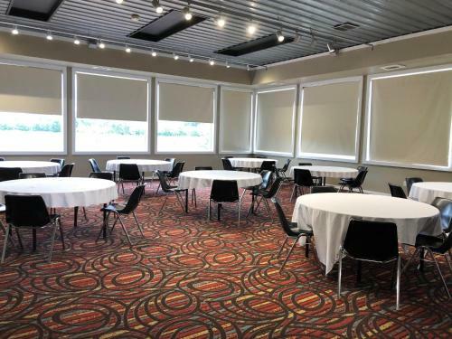 Hotel Hometown Inn And Suites Belle Plaine