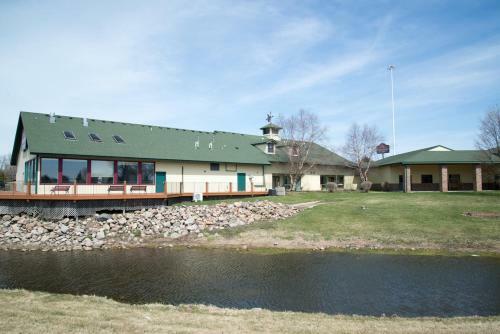 Hotel Hometown Inn And Suites Belle Plaine