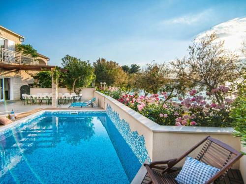 Magnificent Villa In Supetar With Swimming Pool