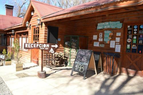 Camping Y Hostal El Ovejero