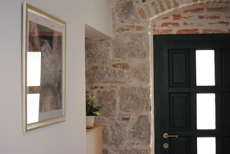 Hostal Lanterna Rooms