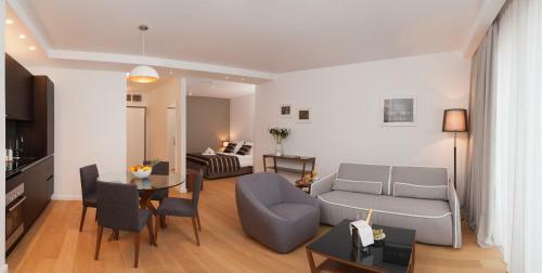 Hotel Residence By Vestibul Palace