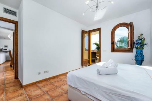 Punta Prima Apartment Sleeps 4 Pool Air Con Wifi