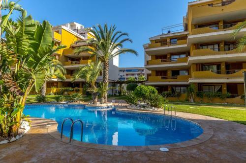 Punta Prima Apartment Sleeps 4 Pool Wifi