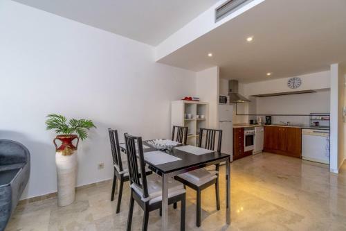 Punta Prima Apartment Sleeps 4 Pool Wifi
