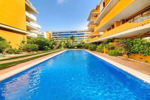 Punta Prima Apartment Sleeps 4 Pool Wifi