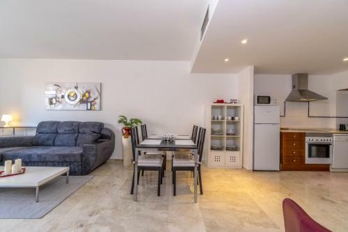 Punta Prima Apartment Sleeps 4 Pool Wifi