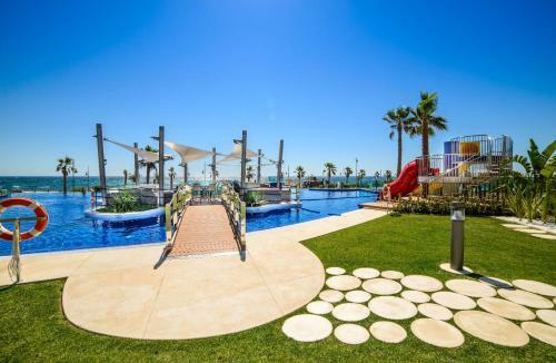 Punta Prima Apartment Sleeps 4 Pool Wifi