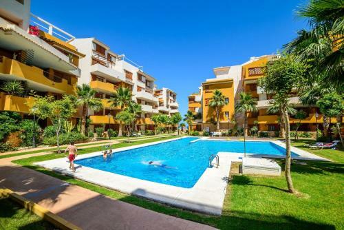 Punta Prima Apartment Sleeps 5 Pool Air Con Wifi