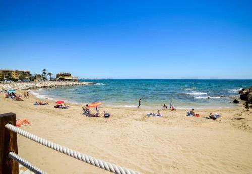 Punta Prima Apartment Sleeps 4 Pool Air Con Wifi