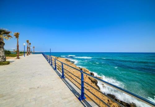 Punta Prima Apartment Sleeps 4 Pool Air Con Wifi