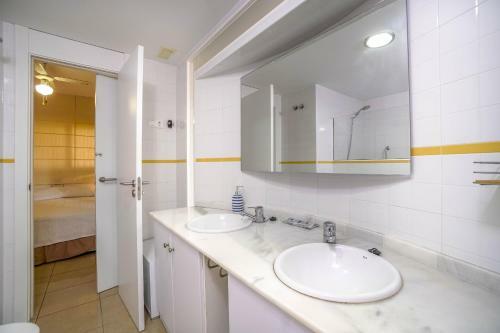 Punta Prima Apartment Sleeps 4 Pool Wifi