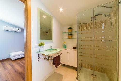 Es Mal Pas Villa Sleeps 8 Pool Air Con Wifi