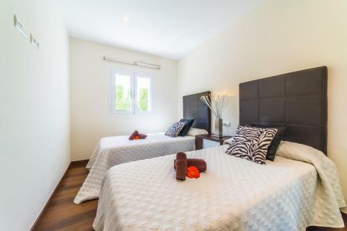 Es Mal Pas Villa Sleeps 8 Pool Air Con Wifi