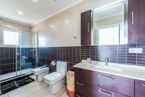 Ifac Villa Sleeps 8 Pool Air Con Wifi