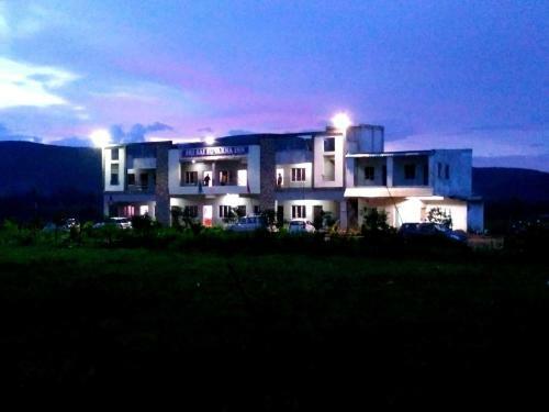 Lodge Sri Sai Suvarna Inn