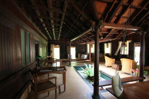 Hotel Vismaya Lake Heritage