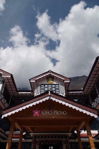 Etho Metho Hotel By Rightclique