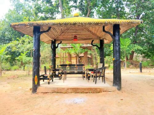 Hotel Royal Bamhni Holiday Resort